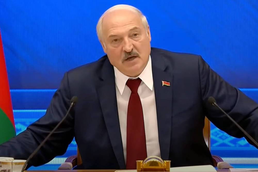 Лукашенко назвал способ поставить Украину «на колени»