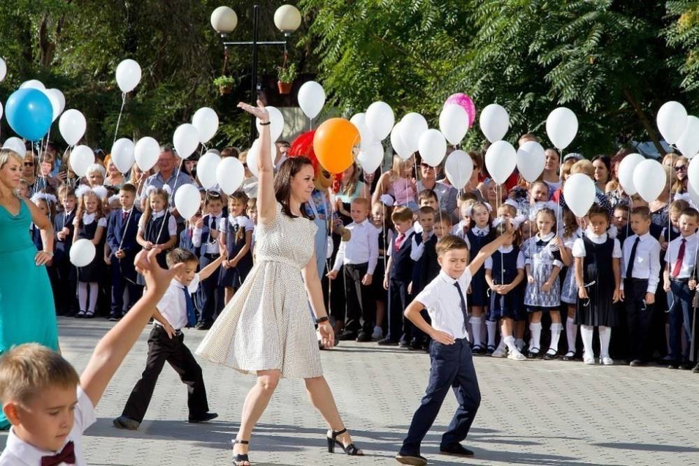 В Астраханской области учебный год начинается для более 122 тысяч школьников