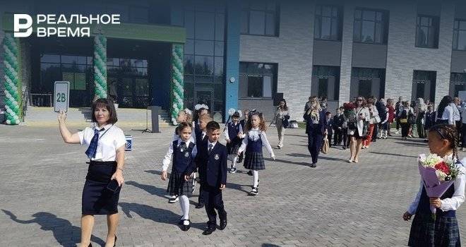 Итоги дня: вырос ущерб от Finiko, открытие новых школ в Татарстане, ученик поправил Путина