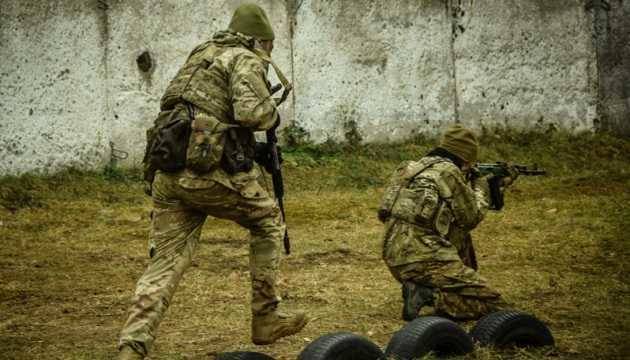 Оккупанты на Донбассе открыли огонь по позициям ВСУ, ранены двое бойцов – штаб ООС