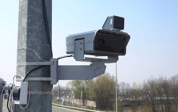 На дорогах Украины заработало 20 новых камер автофиксации