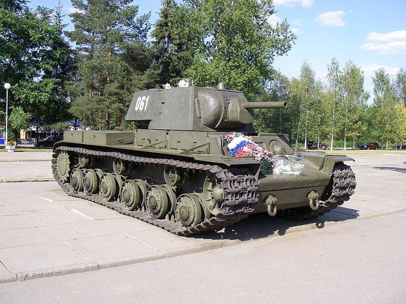 В Ломоносовском районе состоится реконструкция танкового боя Зиновия Колобанова