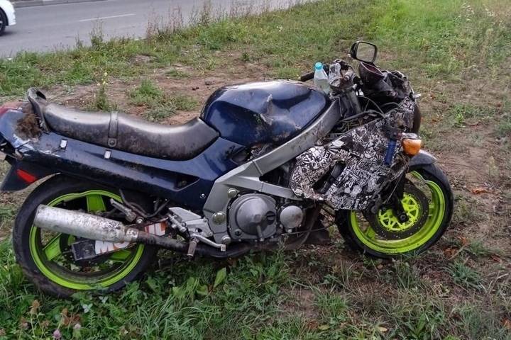 В Рязани в ДТП с Lada Vesta пострадал 27-летний мотоциклист без прав