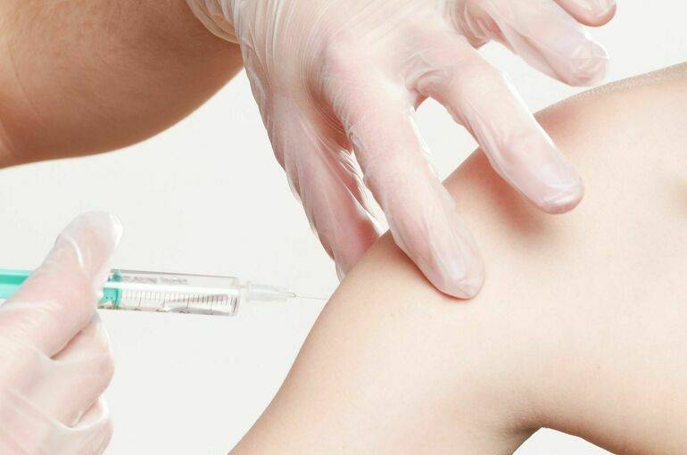 Глава Минздрава Италии не исключает возможность обязательной вакцинации от COVID-19