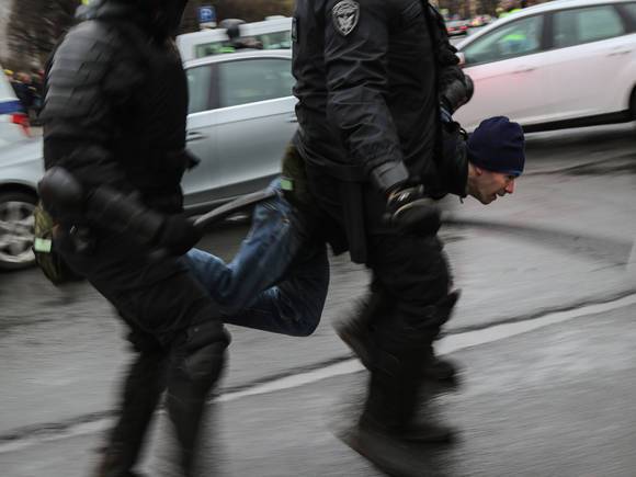 Власти Петербурга намерены после выборов провести «беседу» с родителями школьников о «деструктивных» акциях протеста
