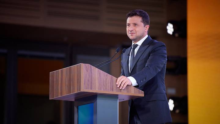 Украинский политолог заявил, что Зеленский хочет избраться на второй срок