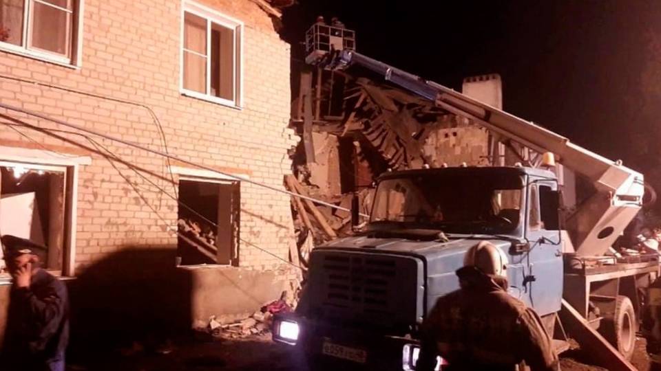 В Липецкой области недалеко от города Елец взорвался газ в двухэтажном жилом доме