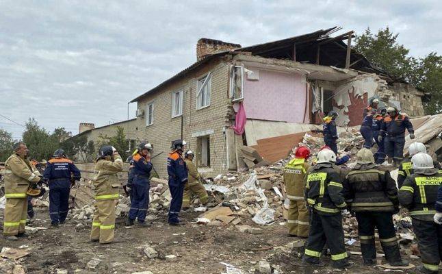 Под завалами дома в Липецкой области нашли третьего погибшего