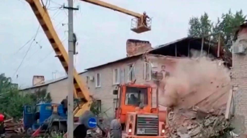 В Липецкой области в результате взрыва газа в жилом доме погибли три человека, в том числе ребенок