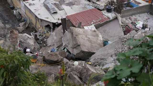 Огромная скала упала на жилые дома в Мексике: жуткие фото