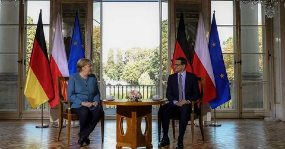 Меркель подтвердила приверженность "Северному потоку-2", но хочет гарантий для Украины
