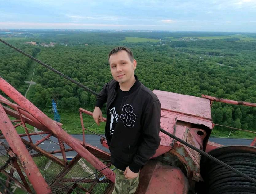 В Москве при падении с высоты разбился блогер Дима Верт