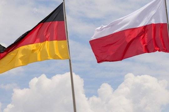 Welt сочла оскорбительным отказ президента Польши от встречи с Меркель