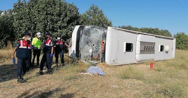 В Турции перевернулся автобус с украинскими туристами, один человек погиб (ФОТО, ВИДЕО)