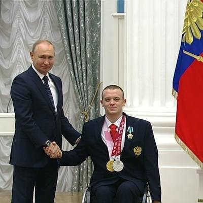 Владимир Путин встретился в Кремле с медалистами Паралимпийских игр в Токио