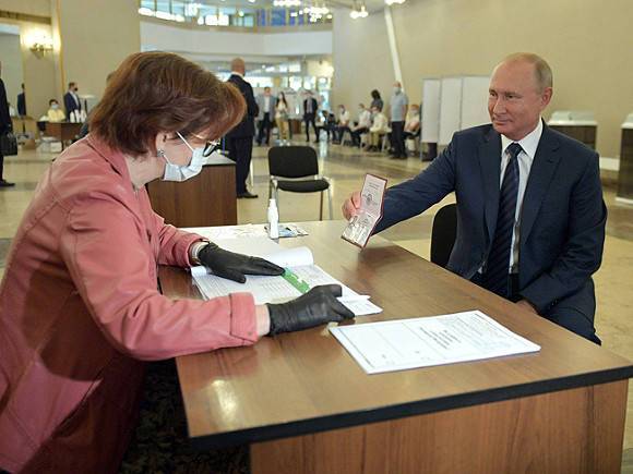 Песков отказался уточнить, как Путин будет голосовать на выборах в Госдуму