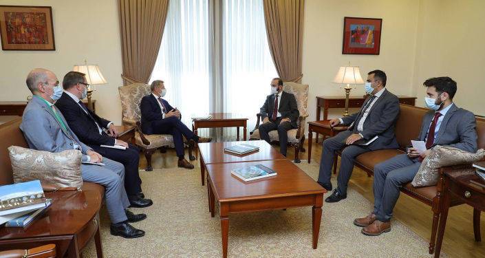 Глава МИД Армении и французский посредник обстоятельно обсудили карабахское урегулирование