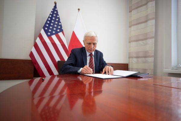 Варшава не станет продлевать контракт с «Газпромом» после 2022 г. — польский чиновник