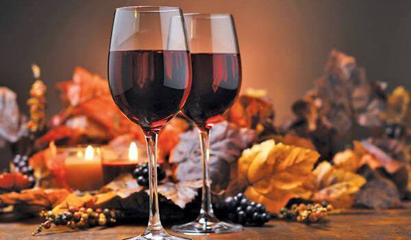 Какое вино стоит пить этой осенью: 5 необычных вариантов