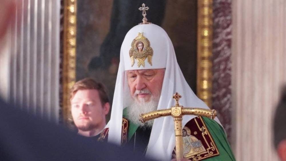 Патриарх Кирилл освятил восстановленную колокольню храма Святой Троицы в Петербурге