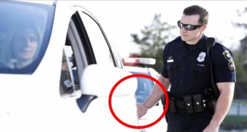 Зачем полицейские в США трогают остановленную машину » Тут гонева НЕТ!