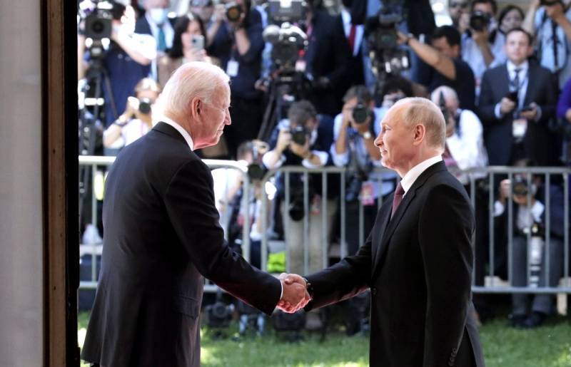 Парадоксальный союз: Путин с Байденом против Джонсона и американской оппозиции