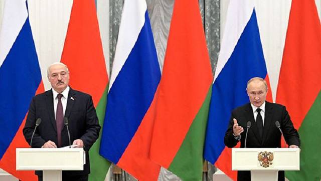Холуй и барин: Путин и Лукашенко опять сыграли в дорожные карты