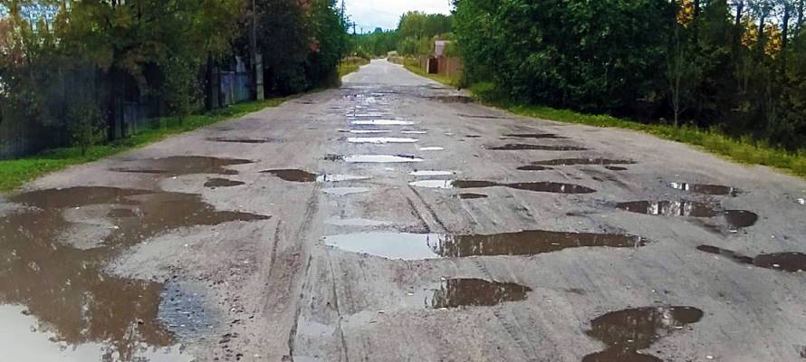 Жители Медвежьегорского района Карелии просят отремонтировать дорогу к кладбищу
