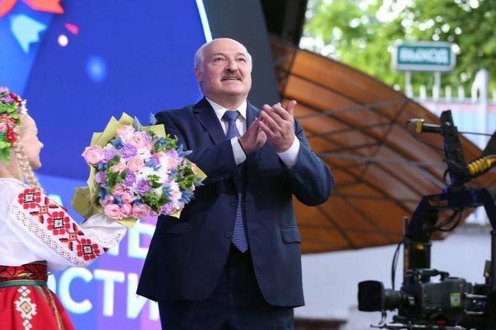В Белоруссии мужчину посадили на полтора года за оскорбление Лукашенко