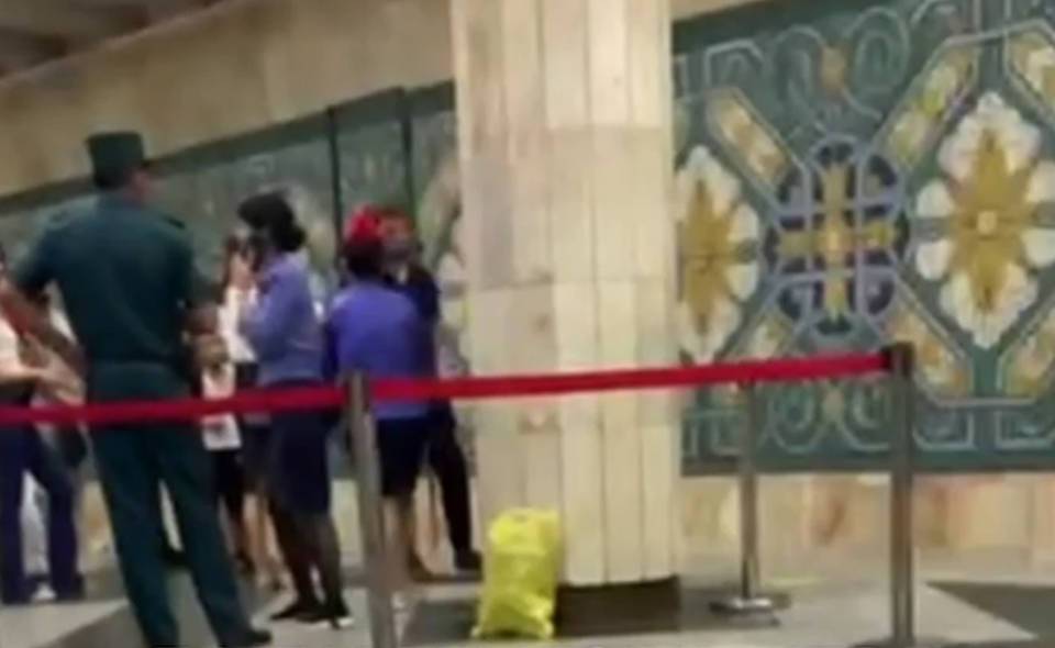 В Ташкентском метрополитене обнаружили подозрительный предмет