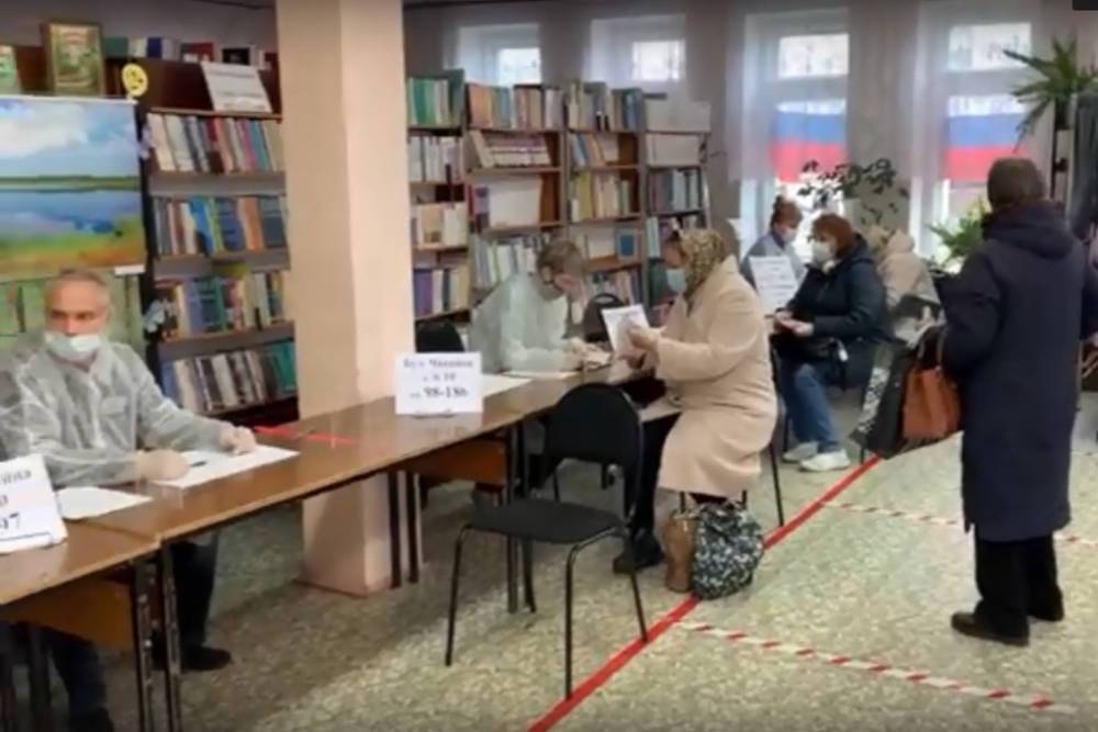 Избиратели пришли на участки Йошкар-Олы еще до их открытия
