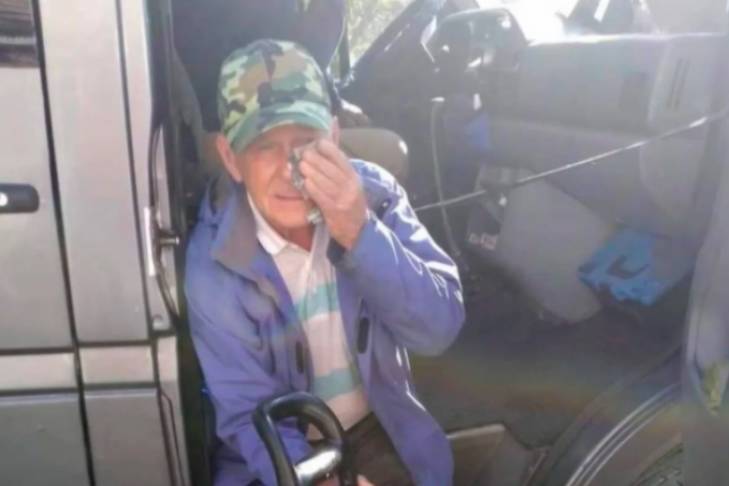 Ударил пенсионера дверью по голове: в Запорожье наказали водителя маршрутки