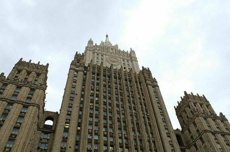 В МИД заявили демарш США по линии российского посольства из-за вмешательства в выборы