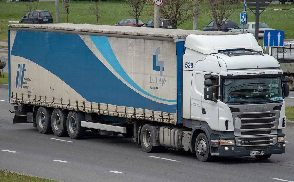 В Швеции осудили мужчину за передачу России сведений о грузовиках Scania