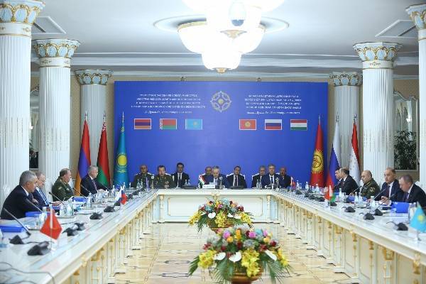Армения призвала союзников по ОДКБ единой позицией «отрезвить» Азербайджан