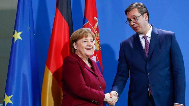 Меркель заявила о важности принятия в Евросоюз балканских стран