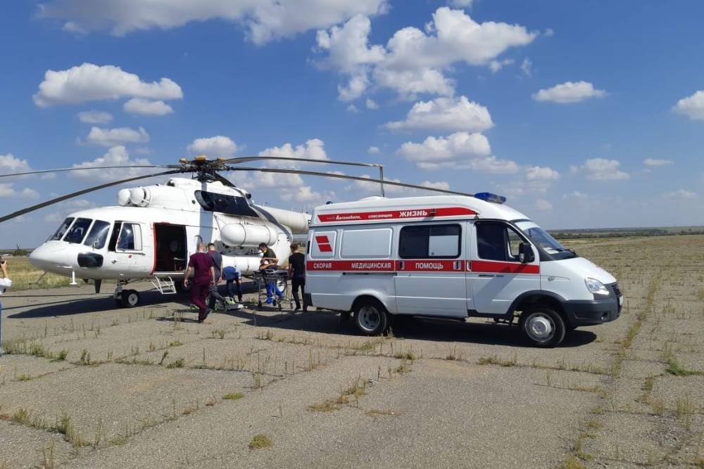 Вертолет Ми-8 передали Скорой помощи в Ростовской области