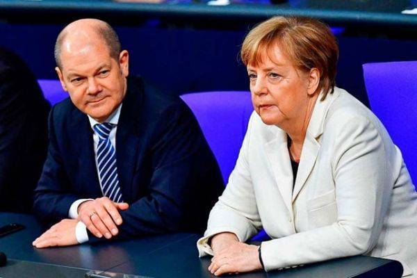 Германия: Меркель вступает в предвыборную борьбу, продолжая игнорировать Лашета