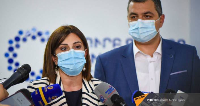 Минздрав Армении закупил холодильные камеры для новых вакцин