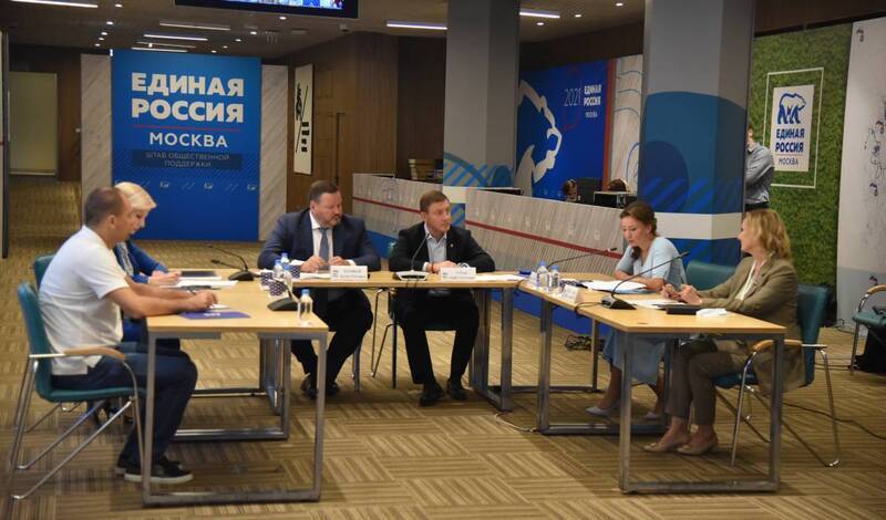 Кабмин России реализовал решение съезда ЕР: пенсионеры получили по 10 тыс рублей