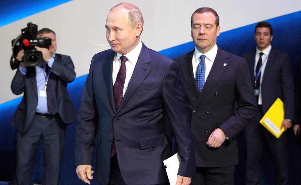 Почему лидер «Единой России» Дмитрий Медведев почти не участвует в кампании в Госдуму