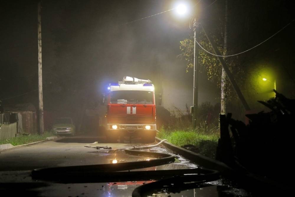В Смоленске во время пожара в частном доме погиб 67-летний мужчина