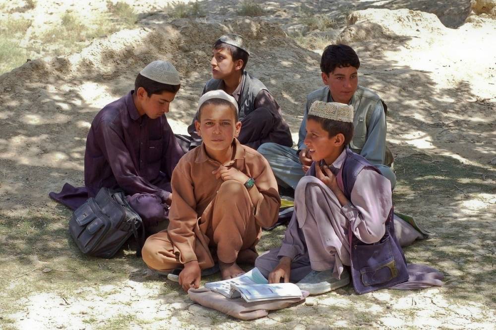 В Афганистане возобновилась работа школ для мальчиков и медресе