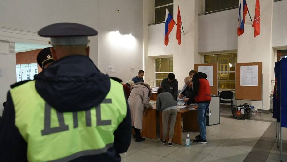 На одном из участков для голосования в Петербурге устроили погром