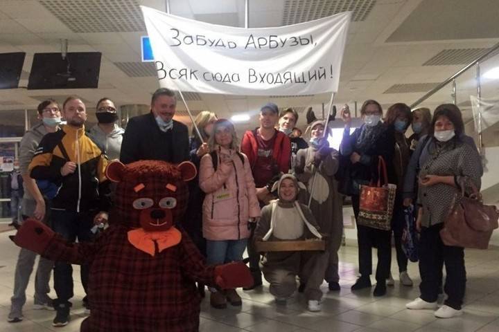 Астраханский театр кукол отправился на гастроли в Ханты-Мансийск