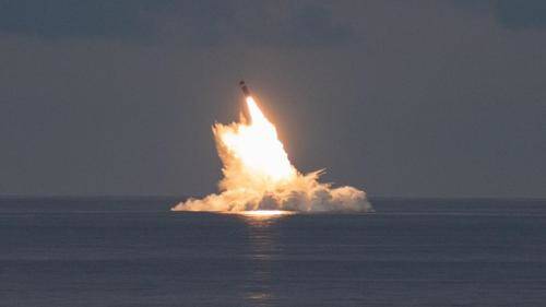 ВМС США провели подводные пуски баллистических ракет способных нести ядерные боеголовки
