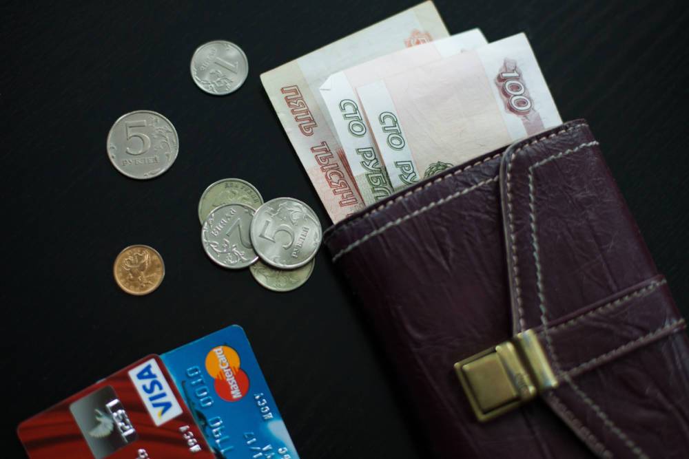 В России могут ввести регулярные выплаты в размере 10 тыс. рублей