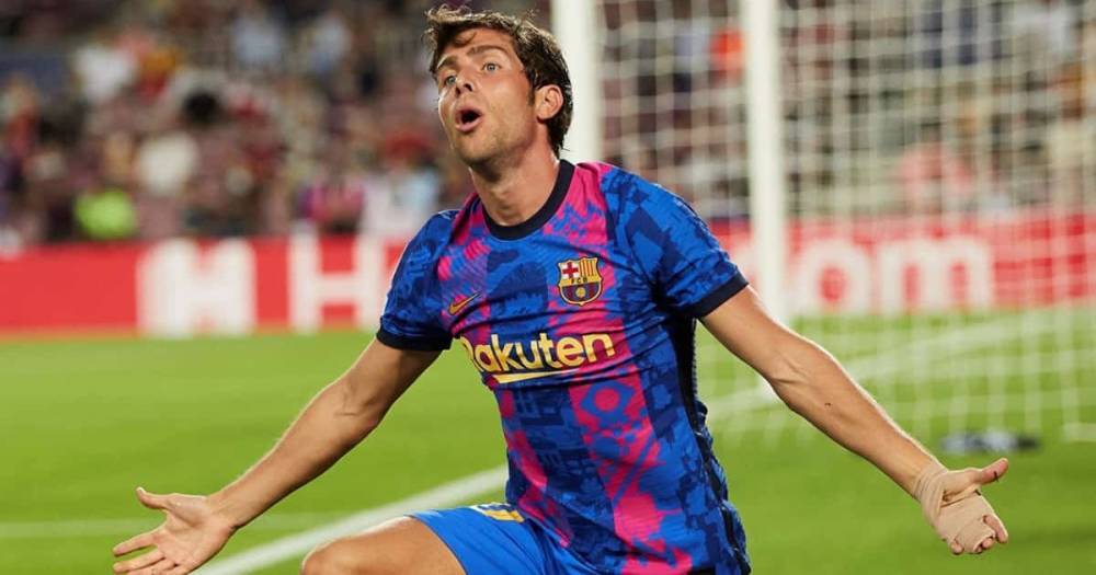 Футболист "Барселоны" расплакался в раздевалке после матча с "Баварией"
