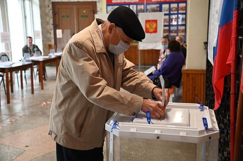 Почетный гражданин Смоленска Виталий Вовченко принял участие в выборах депутатов Госдумы