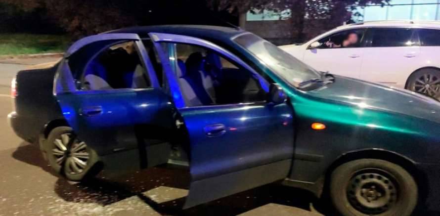 В Черновцах мужчина обстрелял автомобиль с детьми